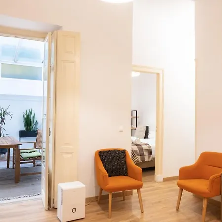 With Terrace By Lovelystay Apartamento *