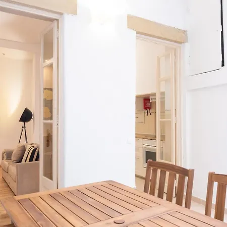 Apartamento With Terrace By Lovelystay